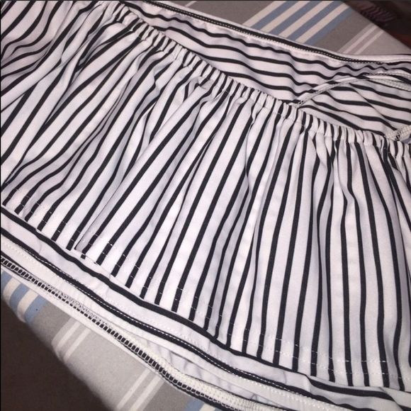 off Shoulder Striped Bikini - Picture 4 of 5